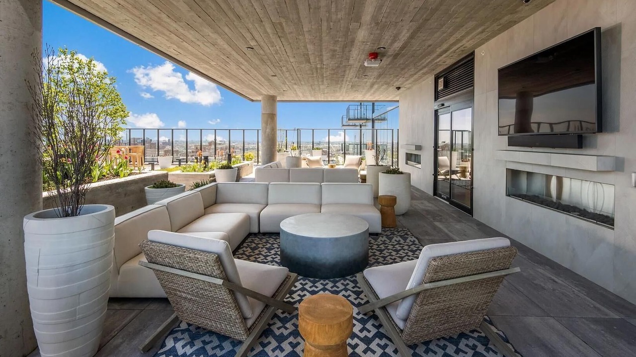 Photo of Patio Balcony in Illinois Medical District