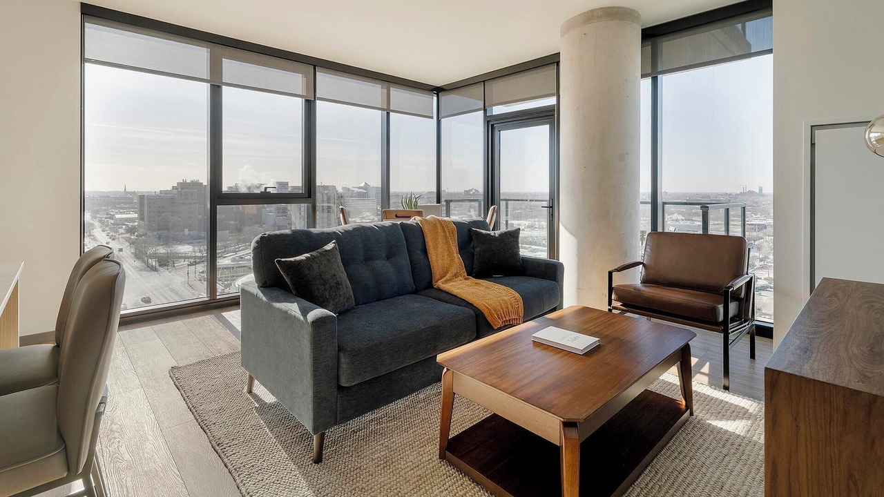 Photo of Livingroom in Illinois Medical District