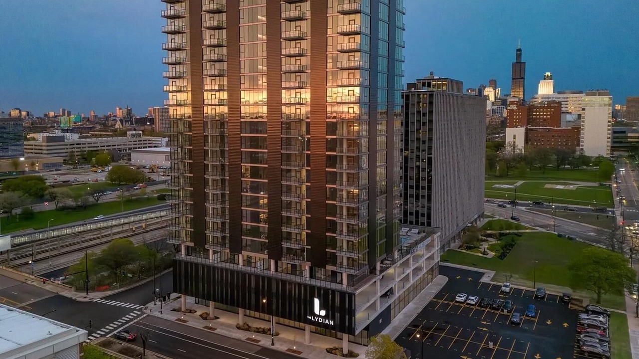 Photo of Outdoor in Illinois Medical District