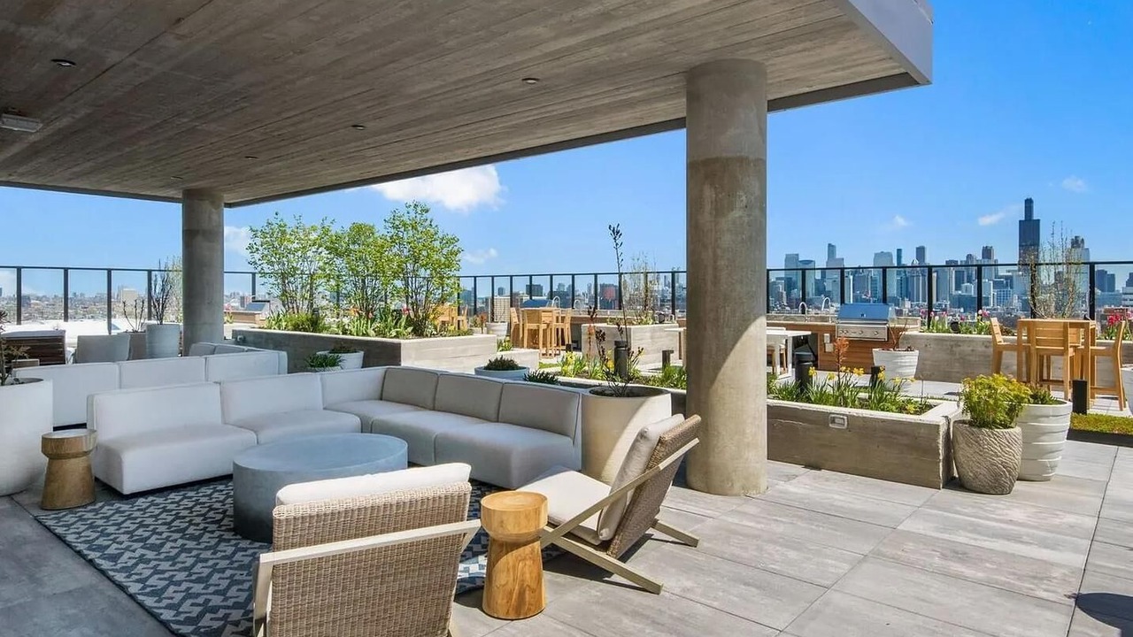 Photo of Patio Balcony in Illinois Medical District