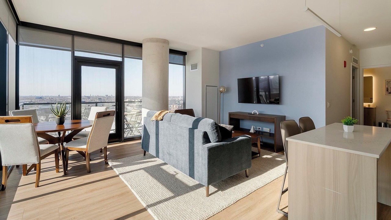 Photo of Livingroom in Illinois Medical District