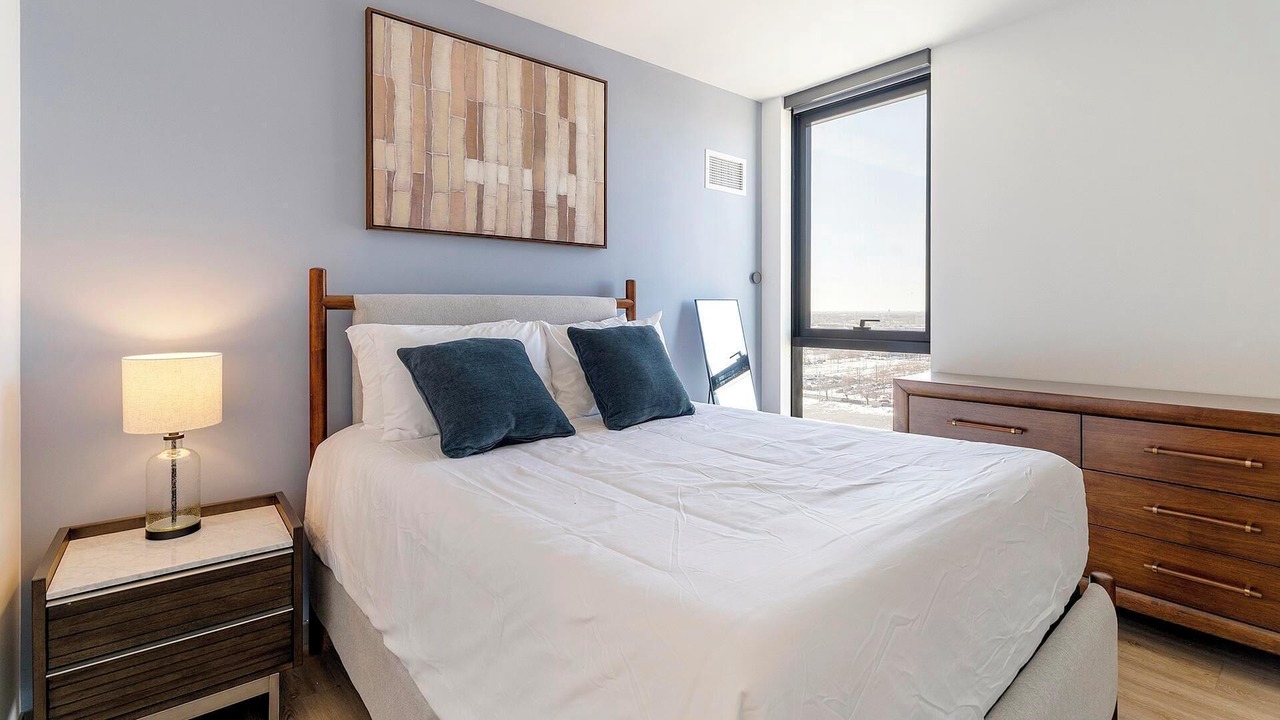 Photo of Bedroom in Illinois Medical District