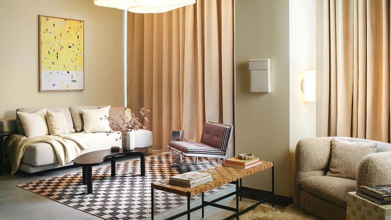 Photo of Livingroom in River North