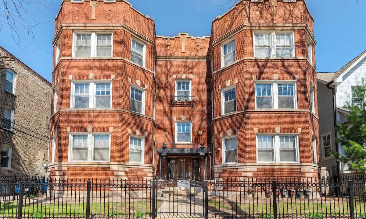 Photo of Outdoor in Lakeview