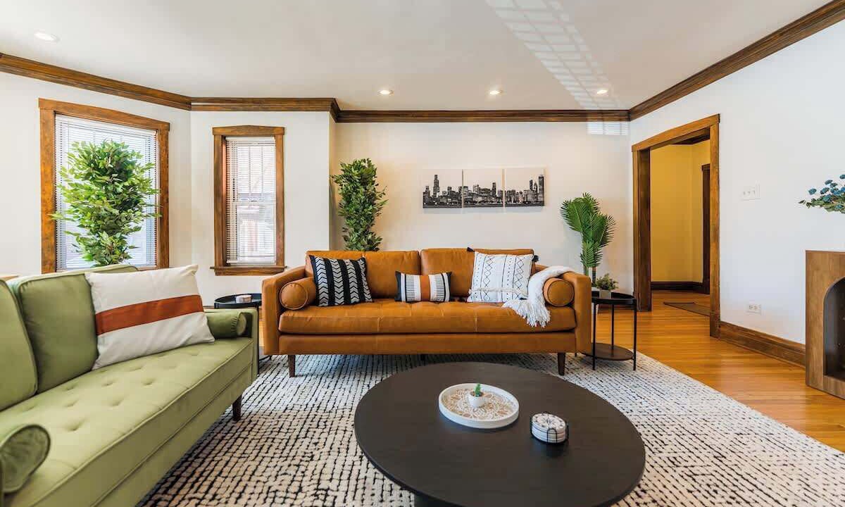 Photo of Livingroom in Lakeview