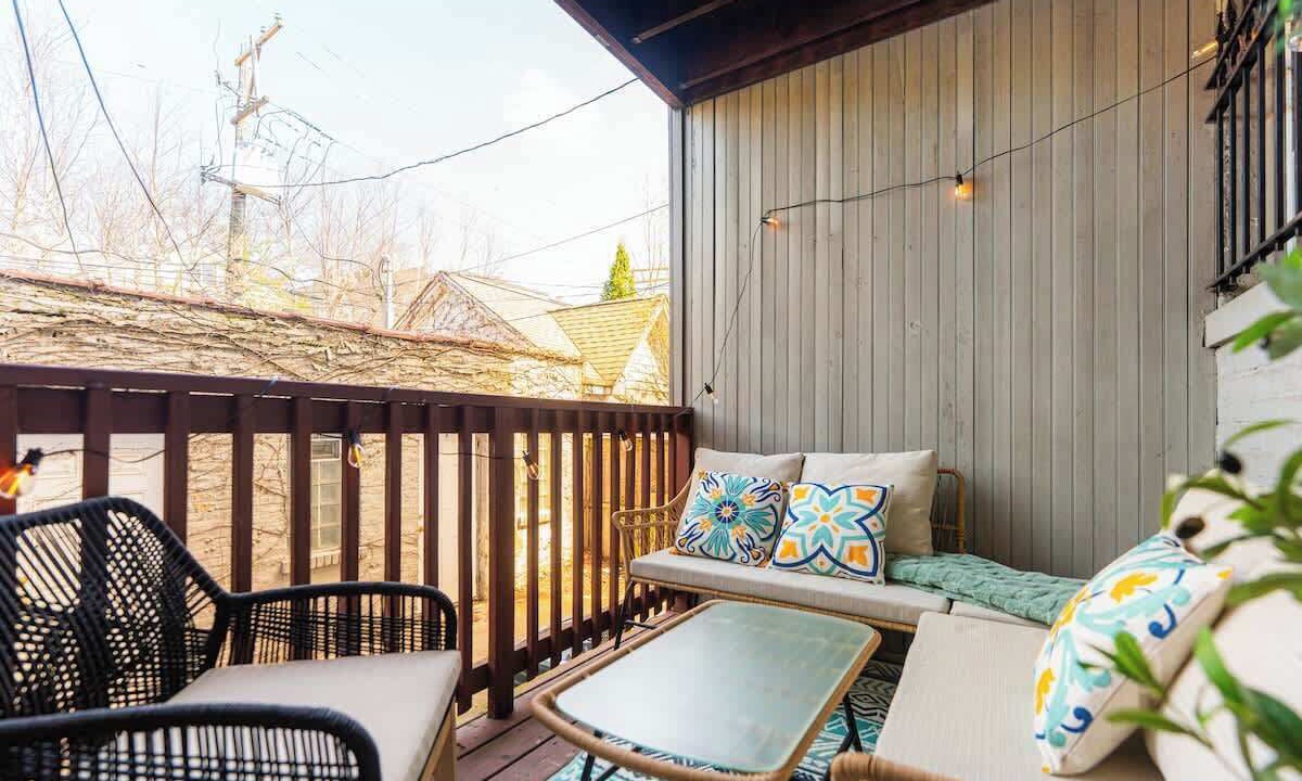 Photo of Outdoor in Lakeview