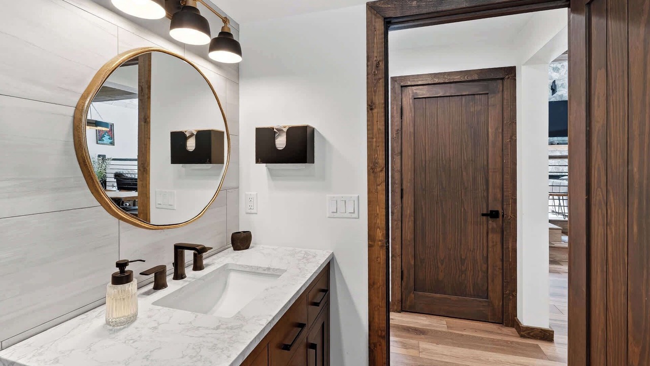 Photo of Bathroom in Baileys Harbor