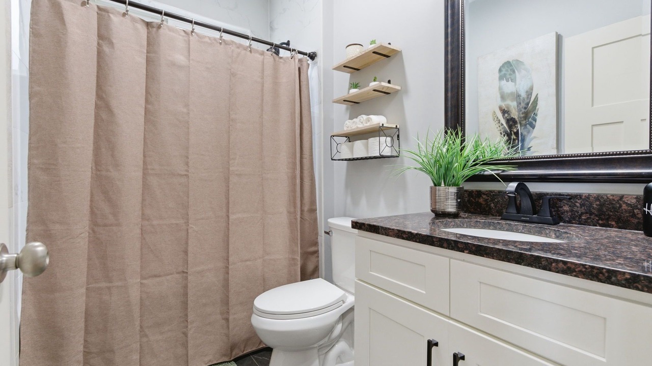 Photo of Bathroom in Grand Boulevard