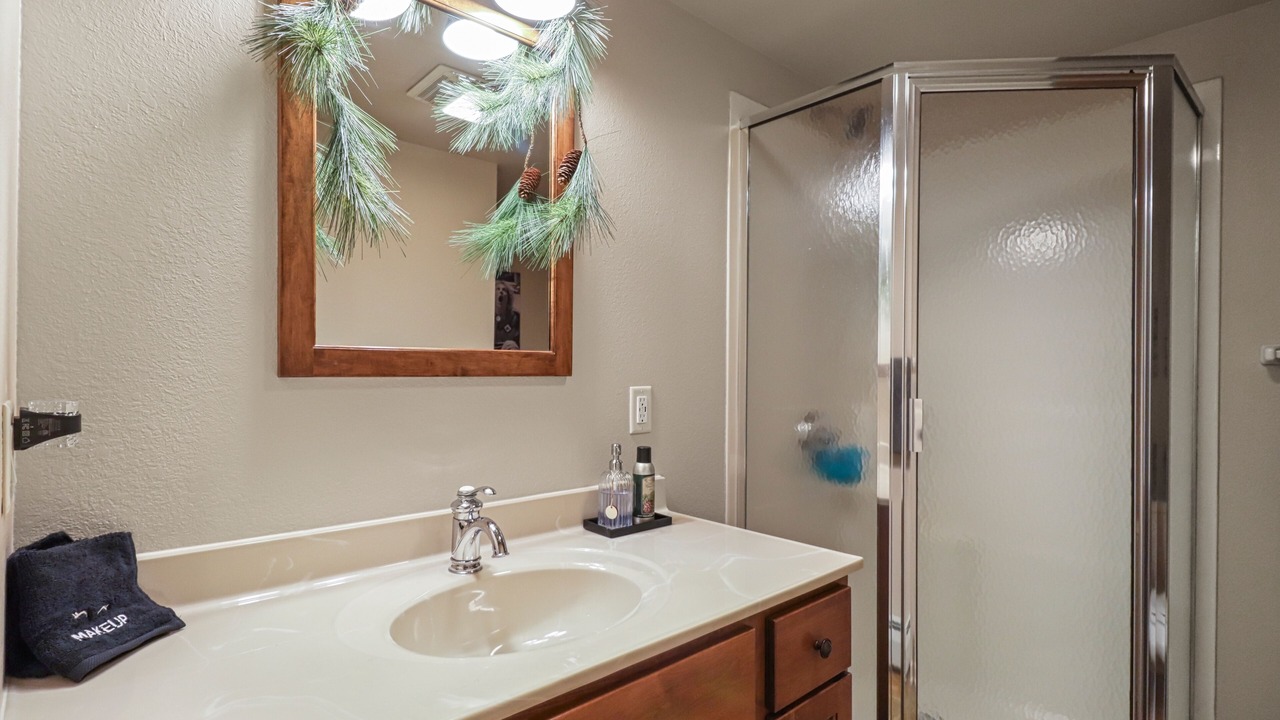 Photo of Bathroom in Boulder Junction