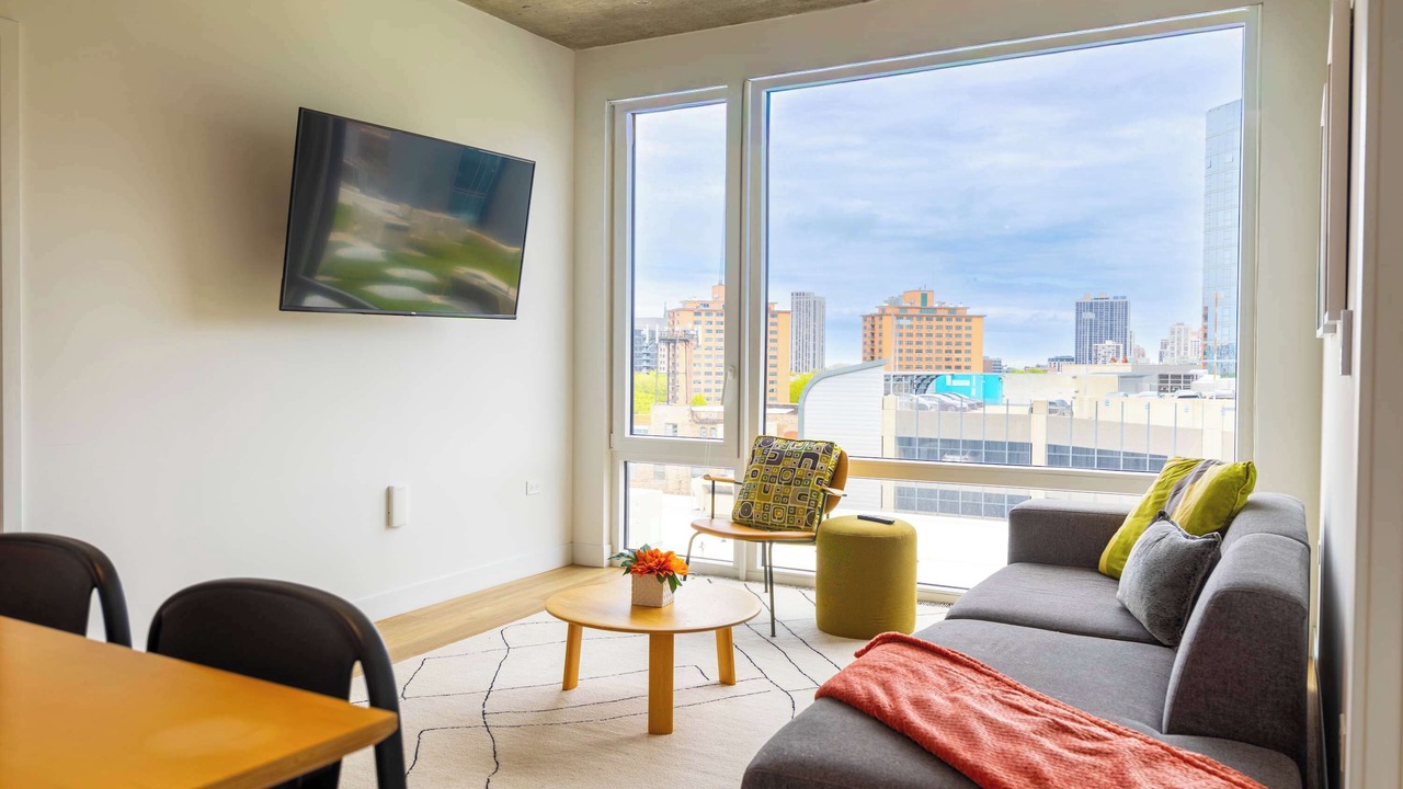 Photo of Livingroom in River North