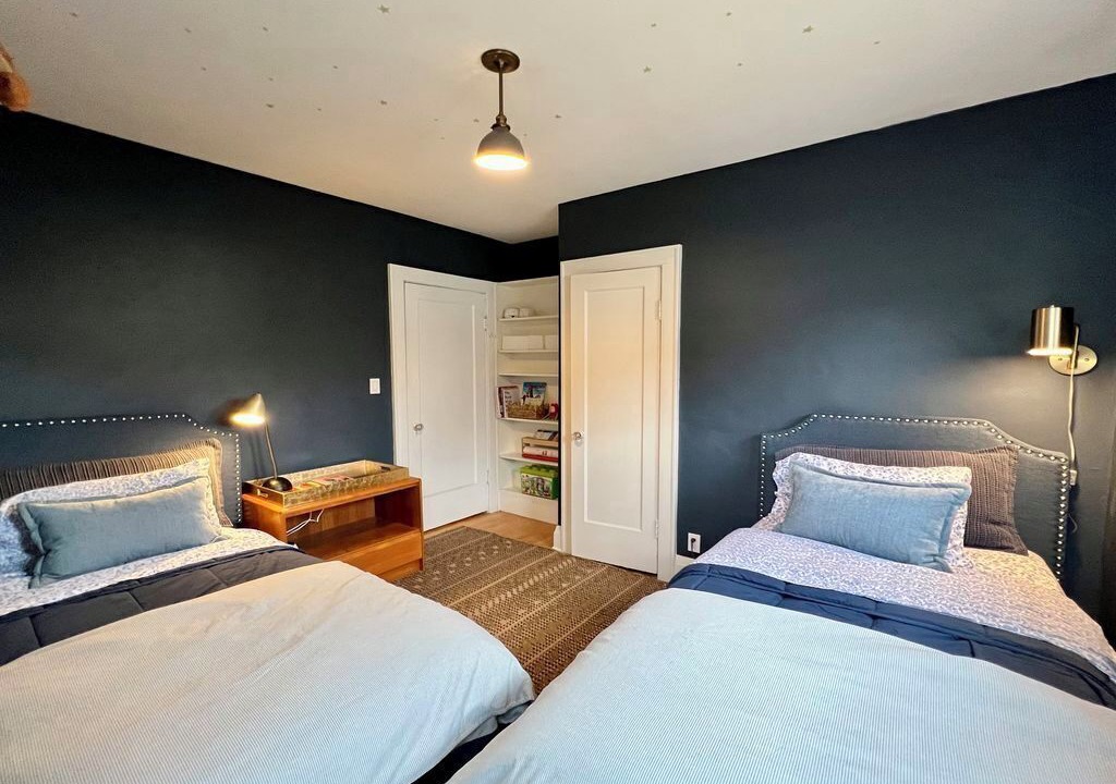Photo of Bedroom in Shorewood