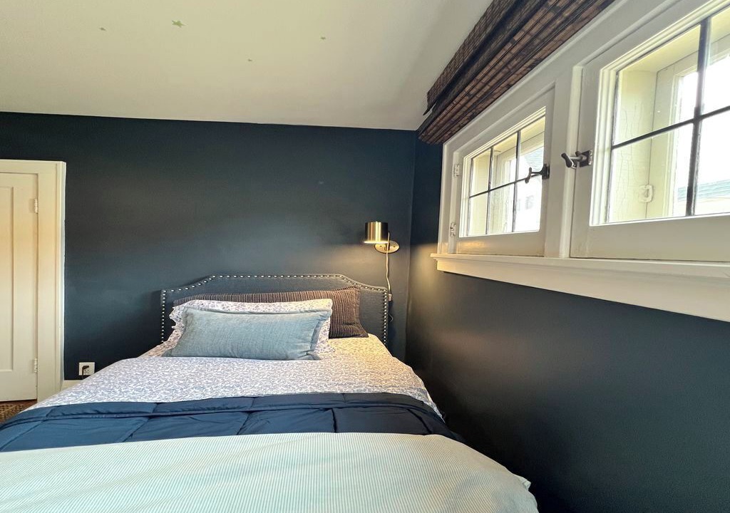 Photo of Bedroom in Shorewood