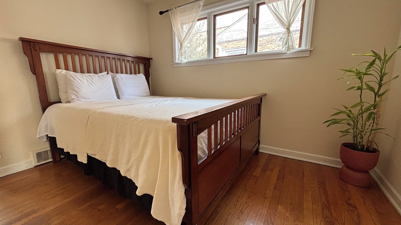 Photo of Bedroom in Skokie