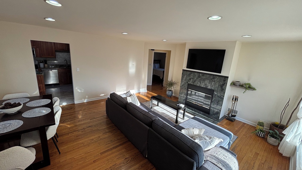 Photo of Livingroom in Skokie