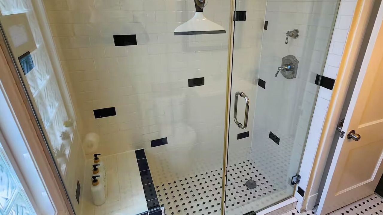 Photo of Bathroom in Berwyn