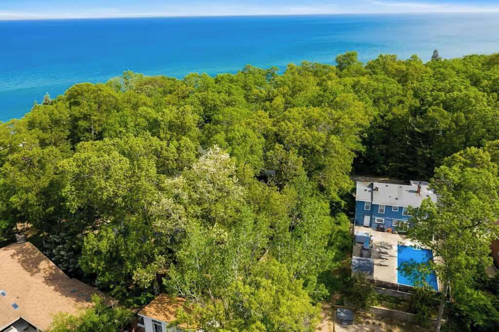 Photo of Outdoor in Grand Beach