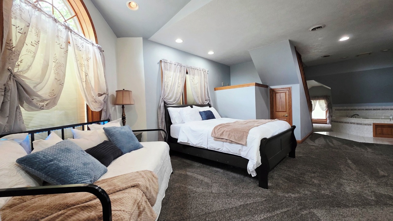 Photo of Bedroom in Battle Creek