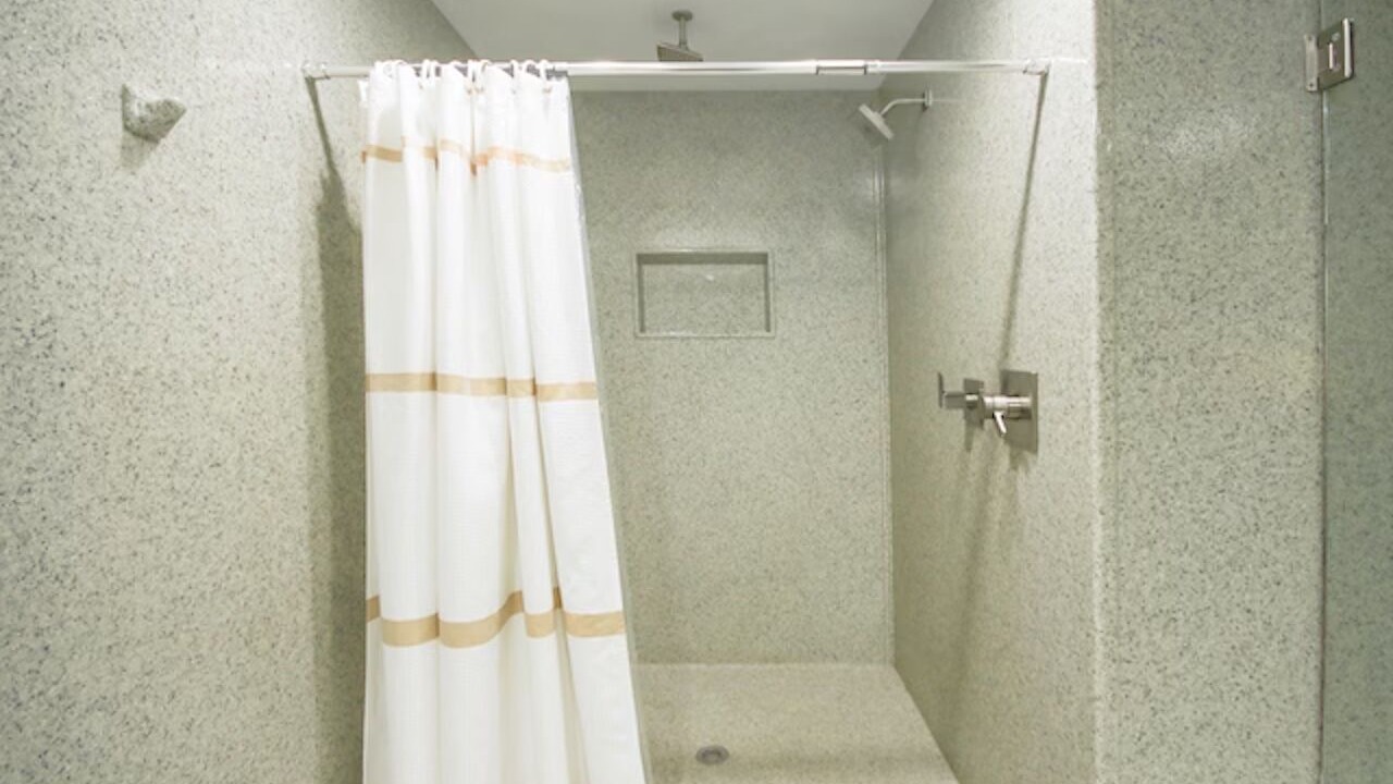 Photo of Bathroom in Glenwood