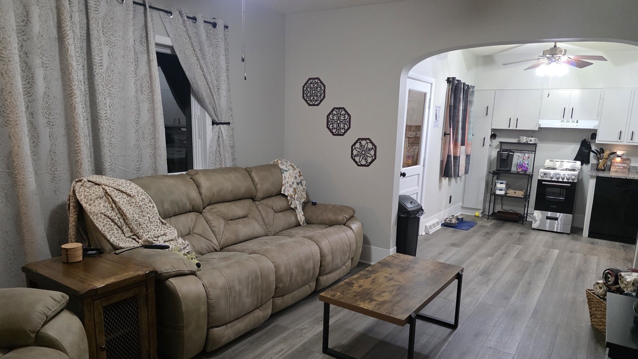 Photo of Livingroom in Streator