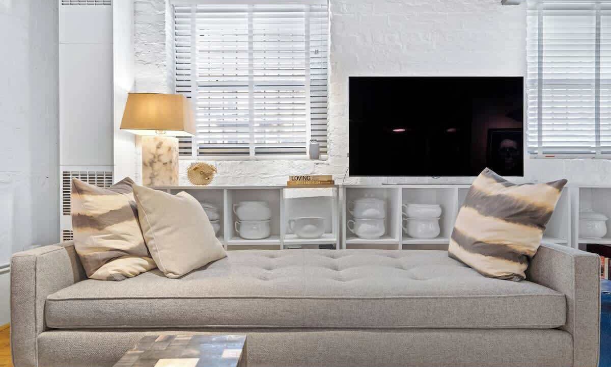 Photo of Livingroom in Wrigleyville