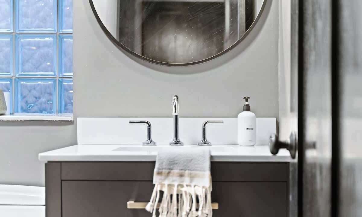 Photo of Bathroom in Wrigleyville