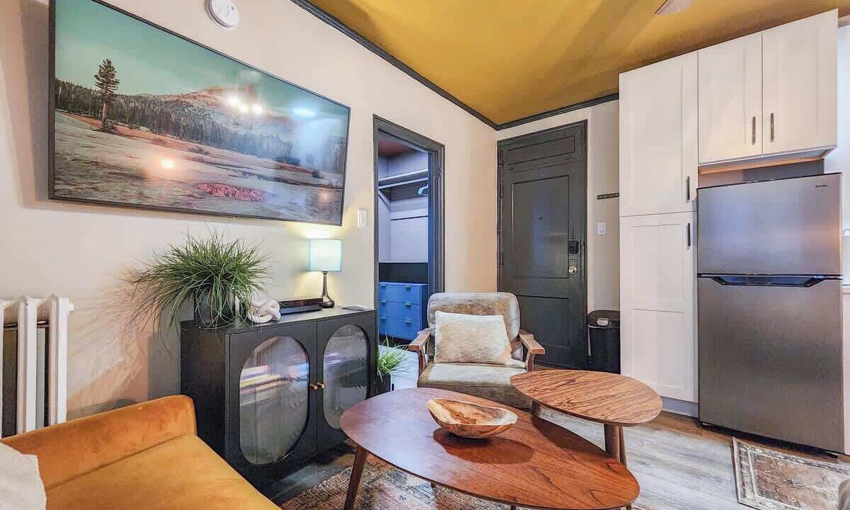 Photo of Livingroom in Mid-North District