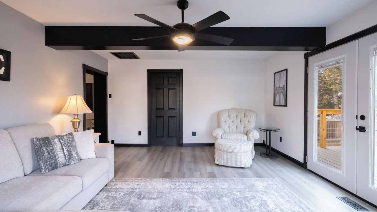 Photo of Livingroom in Creve Coeur