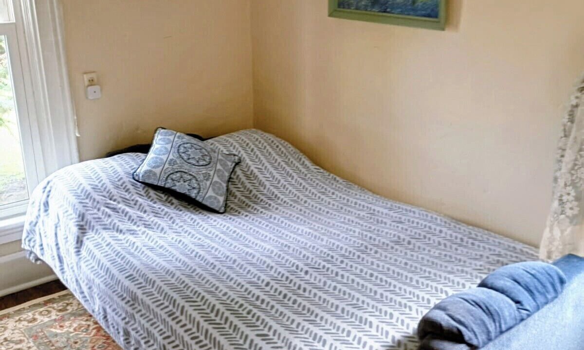 Photo of Bedroom in Galesburg