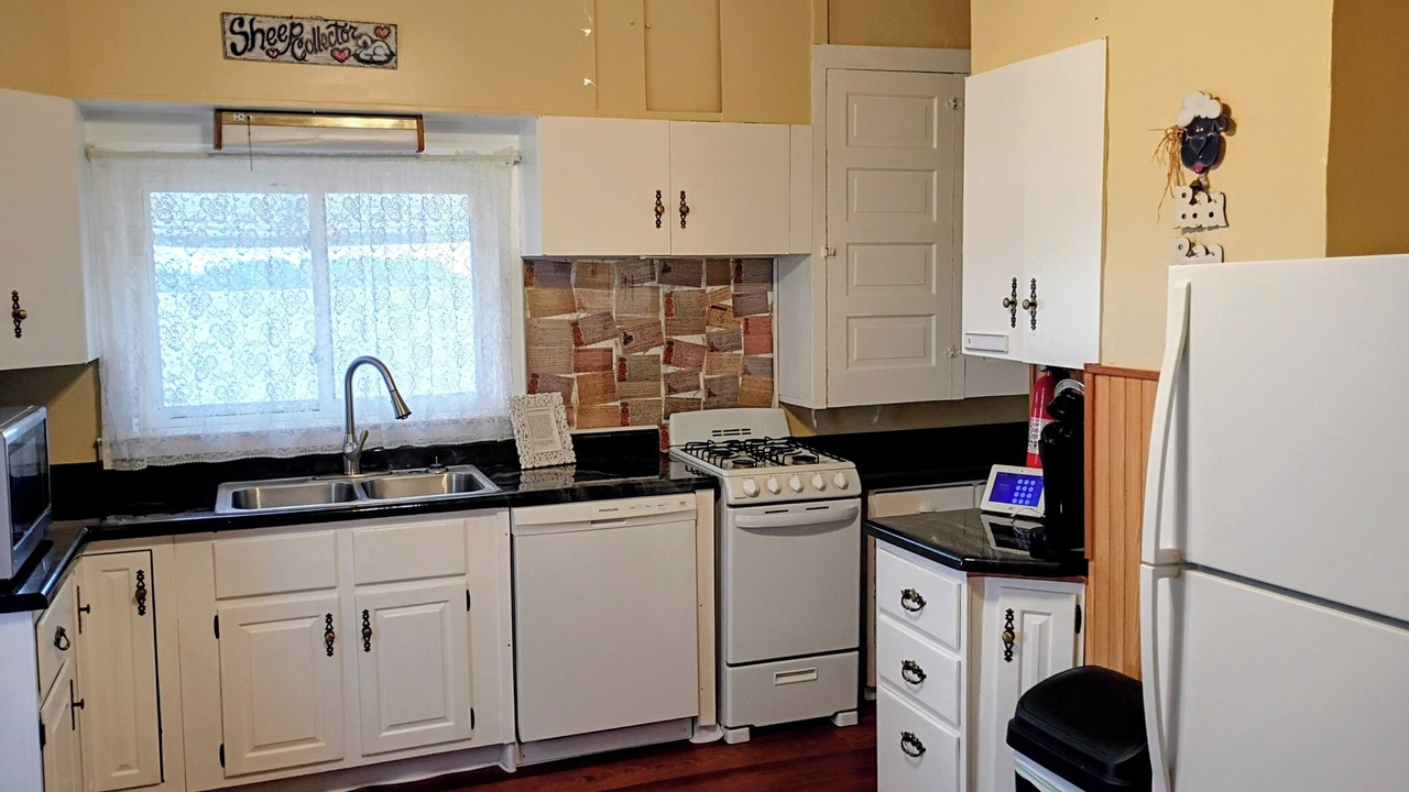 Photo of Kitchen in Galesburg