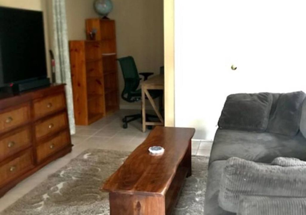 Photo of Livingroom in Glenview