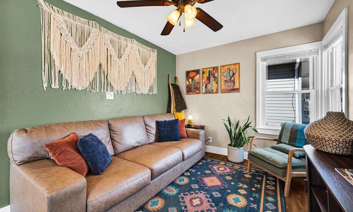 Photo of Livingroom in Peoria Heights