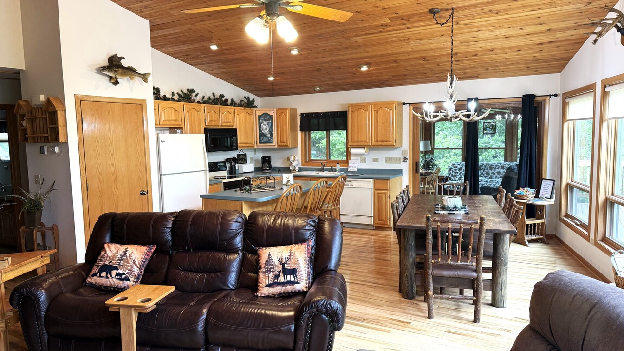 Photo of Livingroom in Phelps