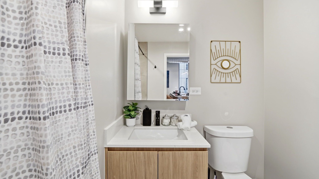Photo of Bathroom in Edgewater Beach