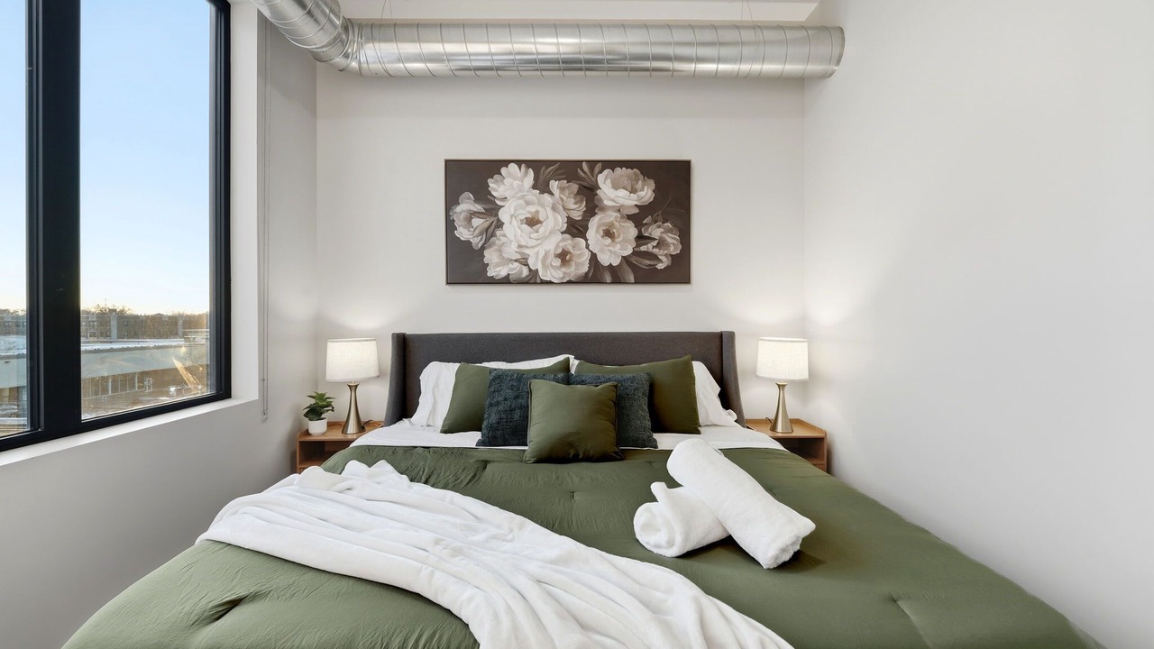 Photo of Bedroom in Edgewater Beach