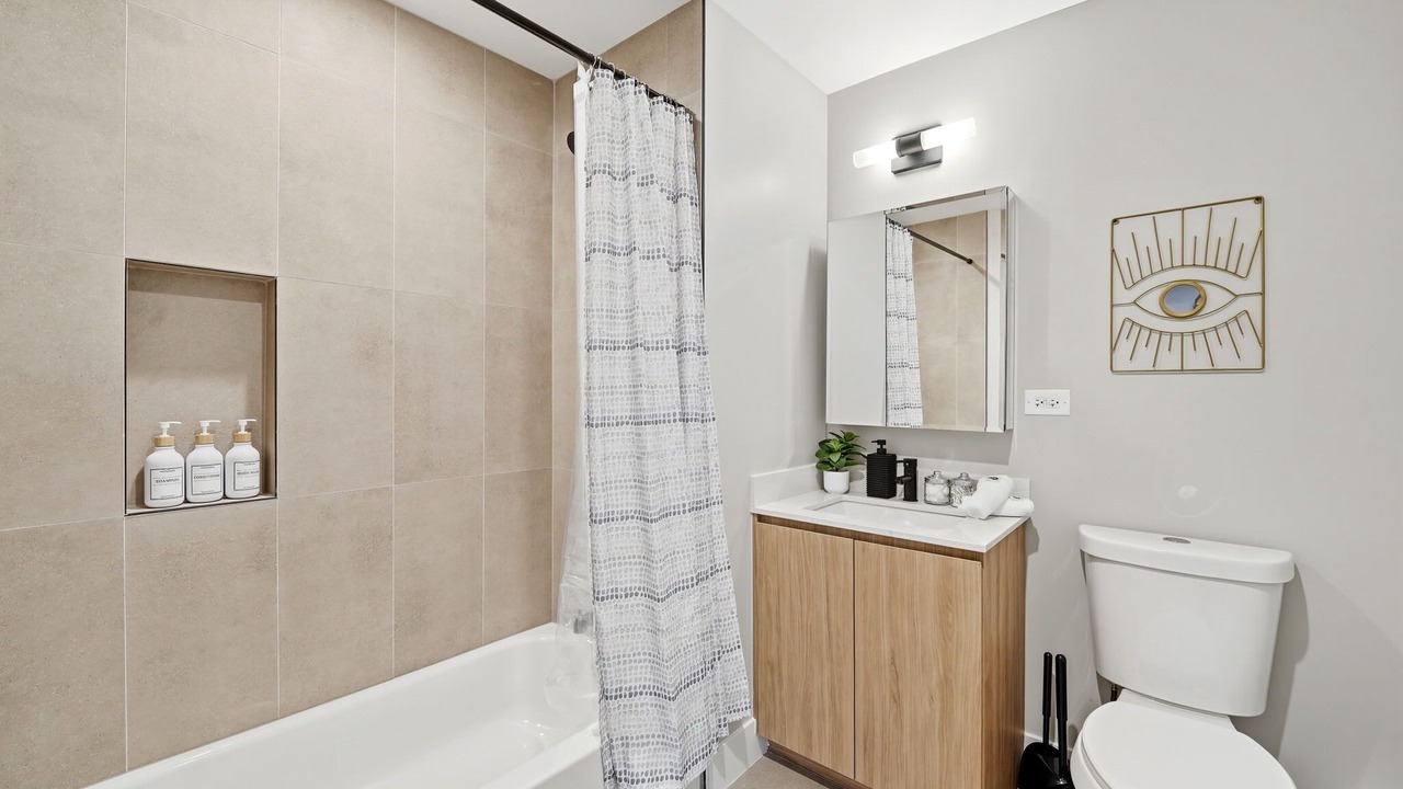 Photo of Bathroom in Edgewater Beach