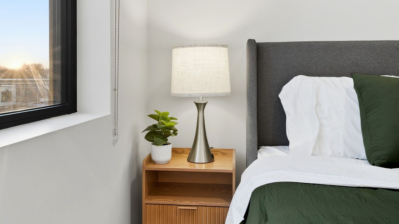 Photo of Bedroom in Edgewater Beach