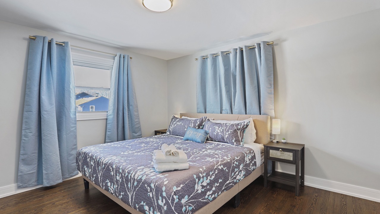 Photo of Bedroom in Burbank