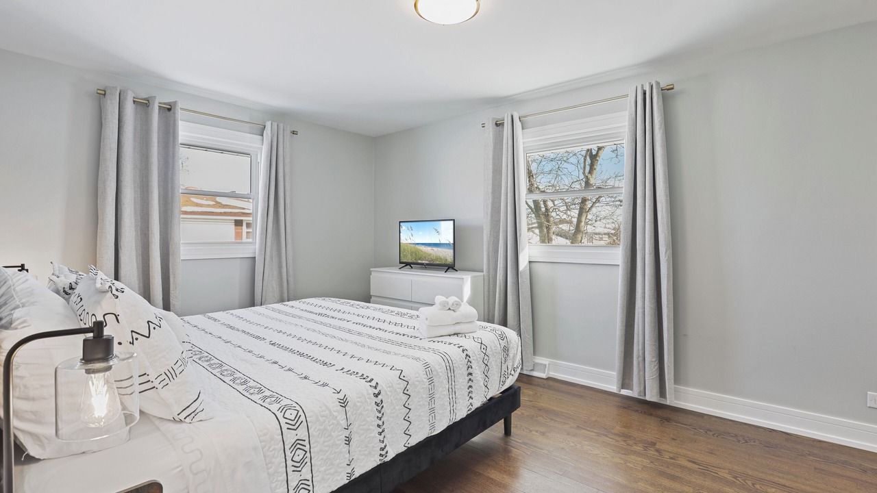 Photo of Bedroom in Burbank