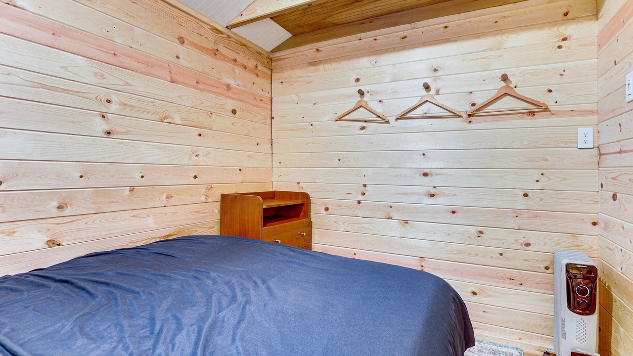 Photo of Bedroom in Eagle River