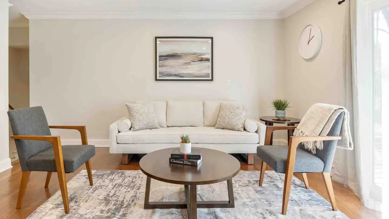Photo of Livingroom in Arlington Heights