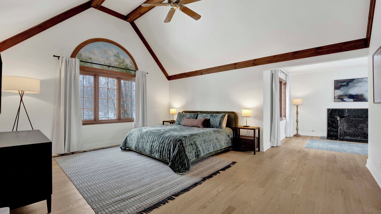 Photo of Bedroom in Village of Long Grove