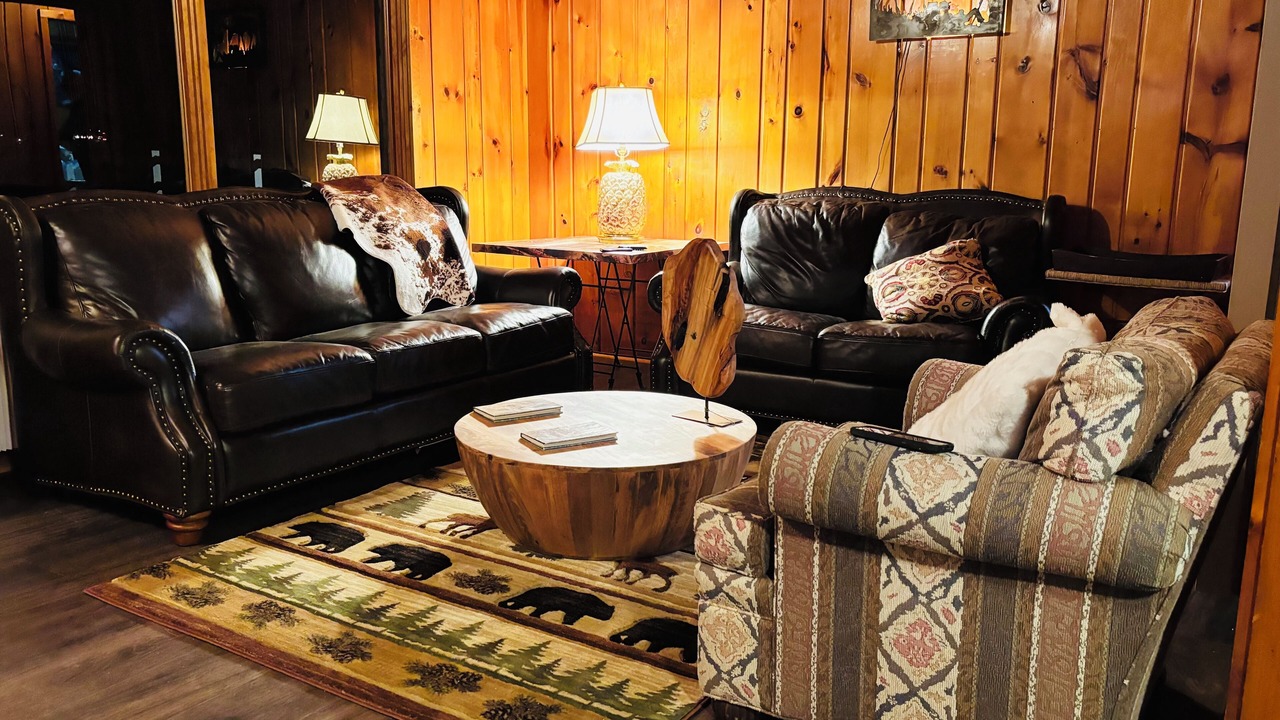 Photo of Livingroom in Carp Lake