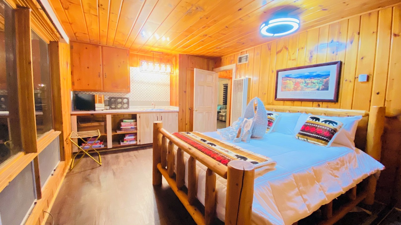 Photo of Bedroom in Carp Lake