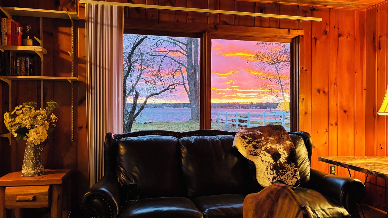 Photo of Livingroom in Carp Lake