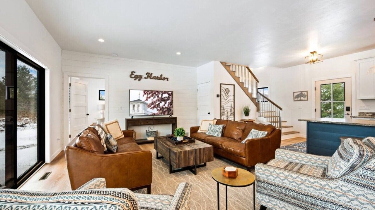 Photo of Livingroom in Egg Harbor