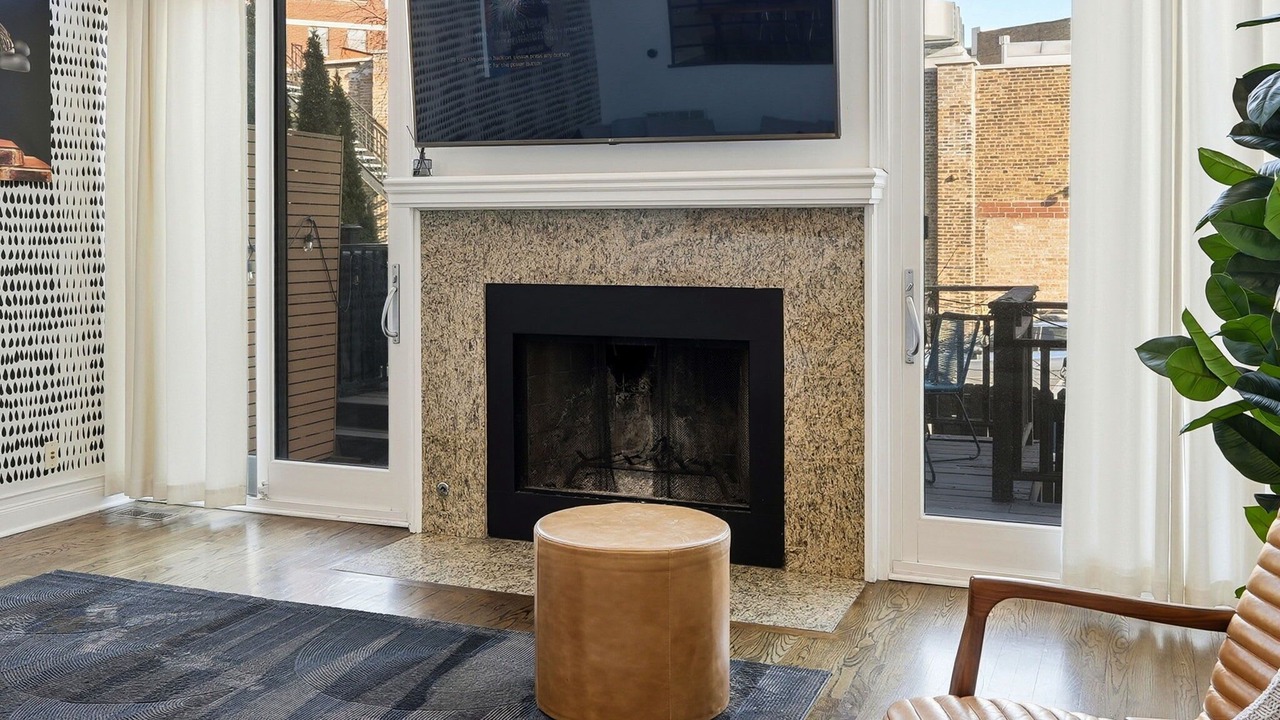 Photo of Livingroom in River West