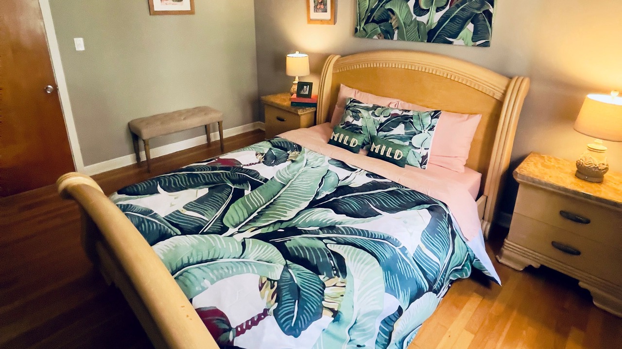 Photo of Bedroom in Evanston