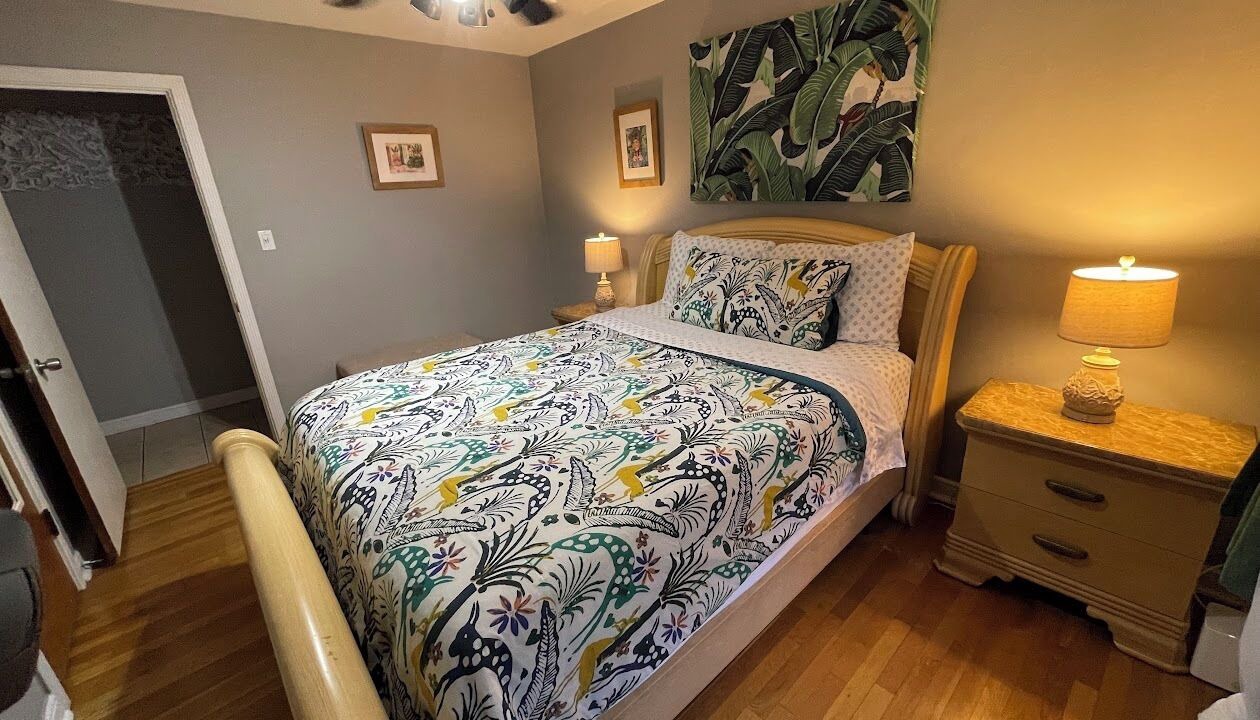 Photo of Bedroom in Evanston
