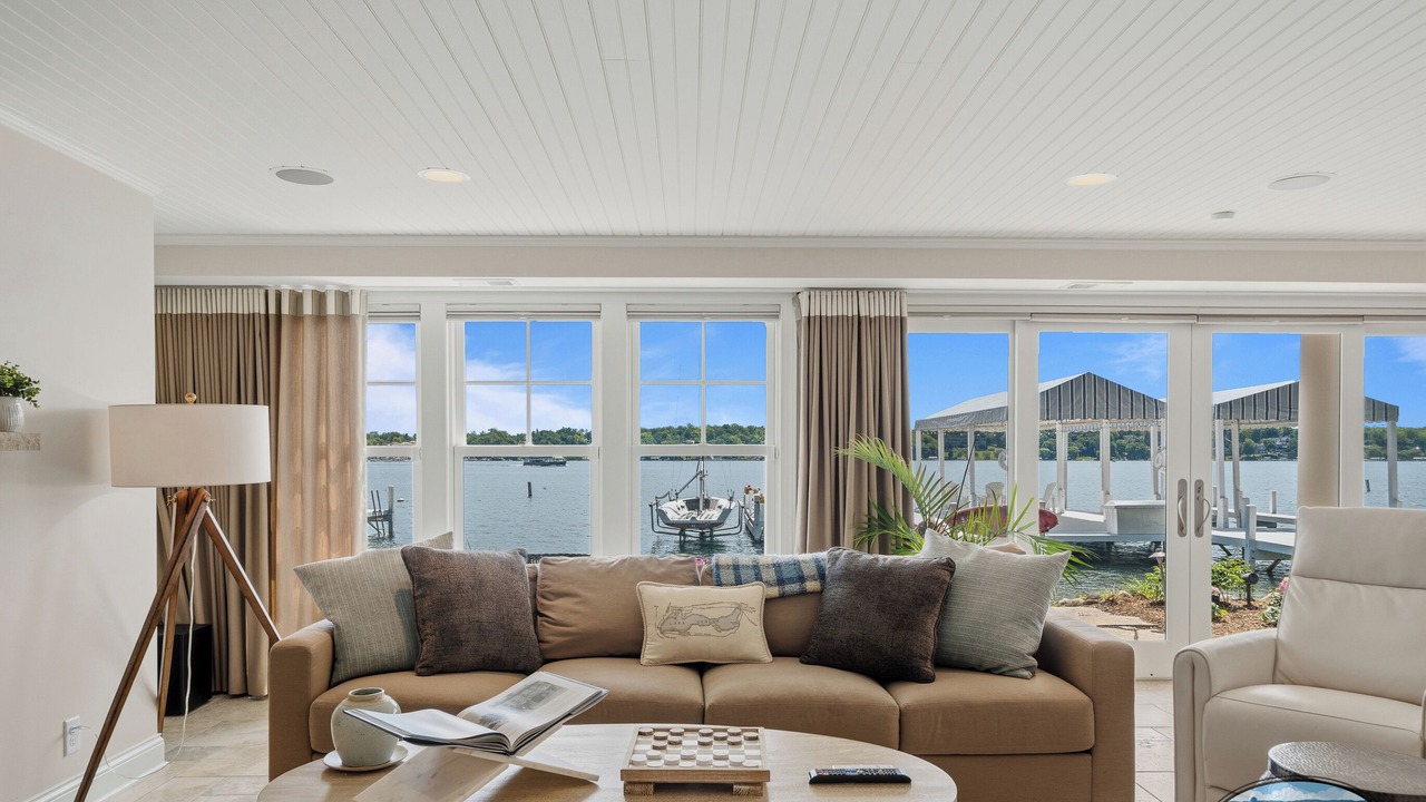 Photo of Bedroom in Lake Geneva