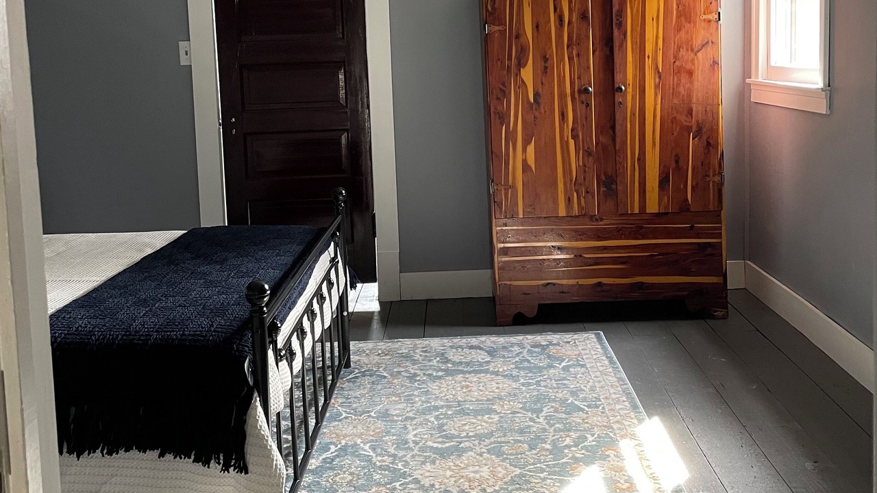 Photo of Bedroom in Lawrence